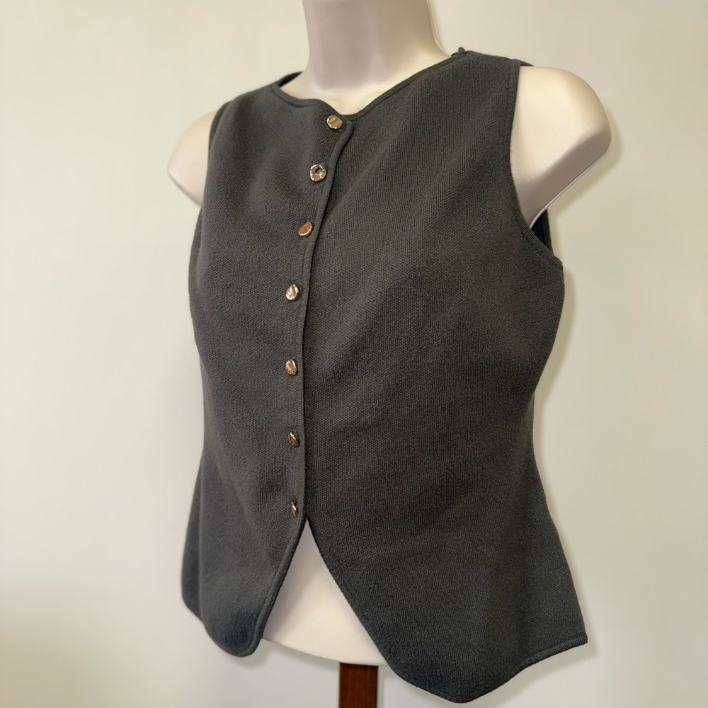 Song of Style By Aimee Song (M) Green Sleeveless Sweater Vest with Gold Buttons